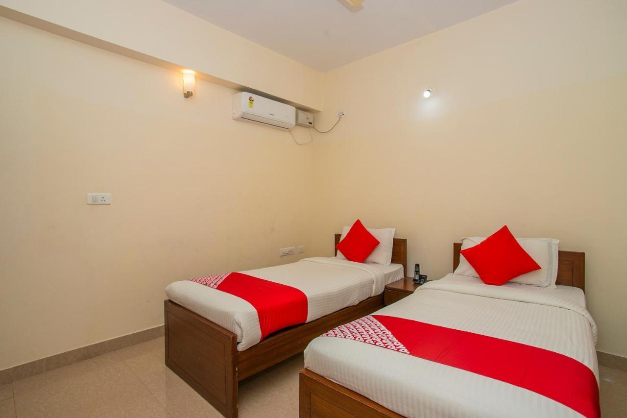 Oyo 4797 Lulu Hospitality Hotel Yelahanka Eksteriør billede