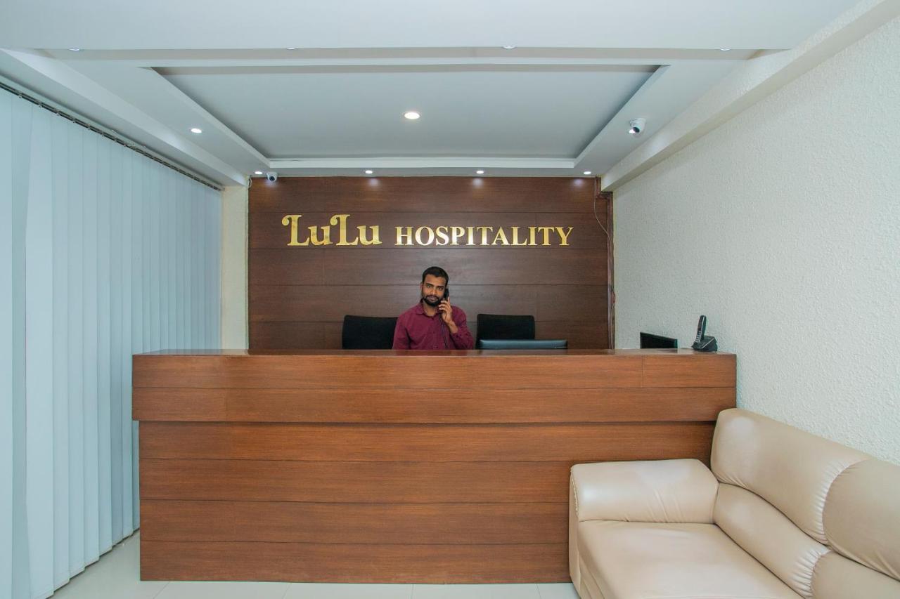 Oyo 4797 Lulu Hospitality Hotel Yelahanka Eksteriør billede