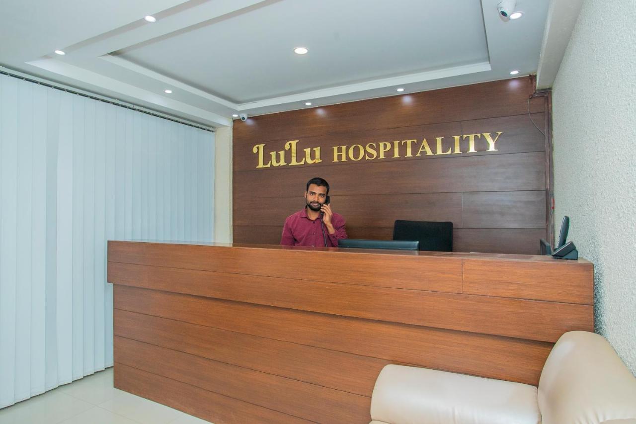 Oyo 4797 Lulu Hospitality Hotel Yelahanka Eksteriør billede