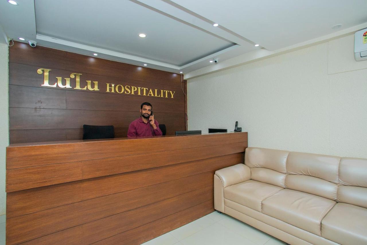 Oyo 4797 Lulu Hospitality Hotel Yelahanka Eksteriør billede