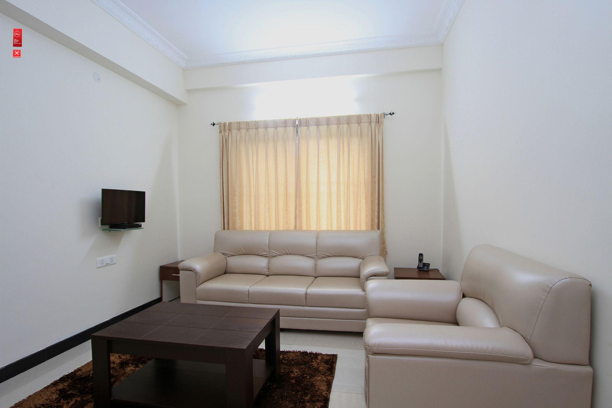 Oyo 4797 Lulu Hospitality Hotel Yelahanka Eksteriør billede