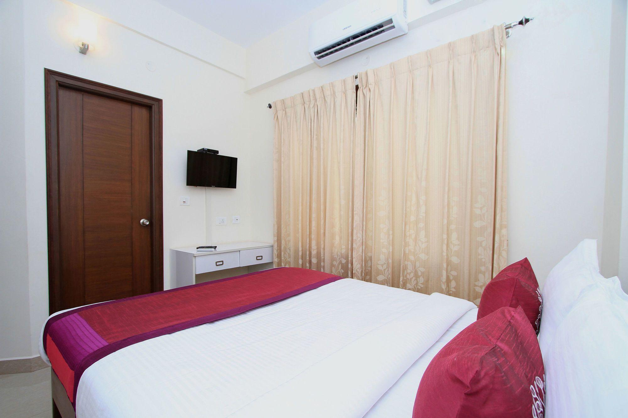 Oyo 4797 Lulu Hospitality Hotel Yelahanka Eksteriør billede