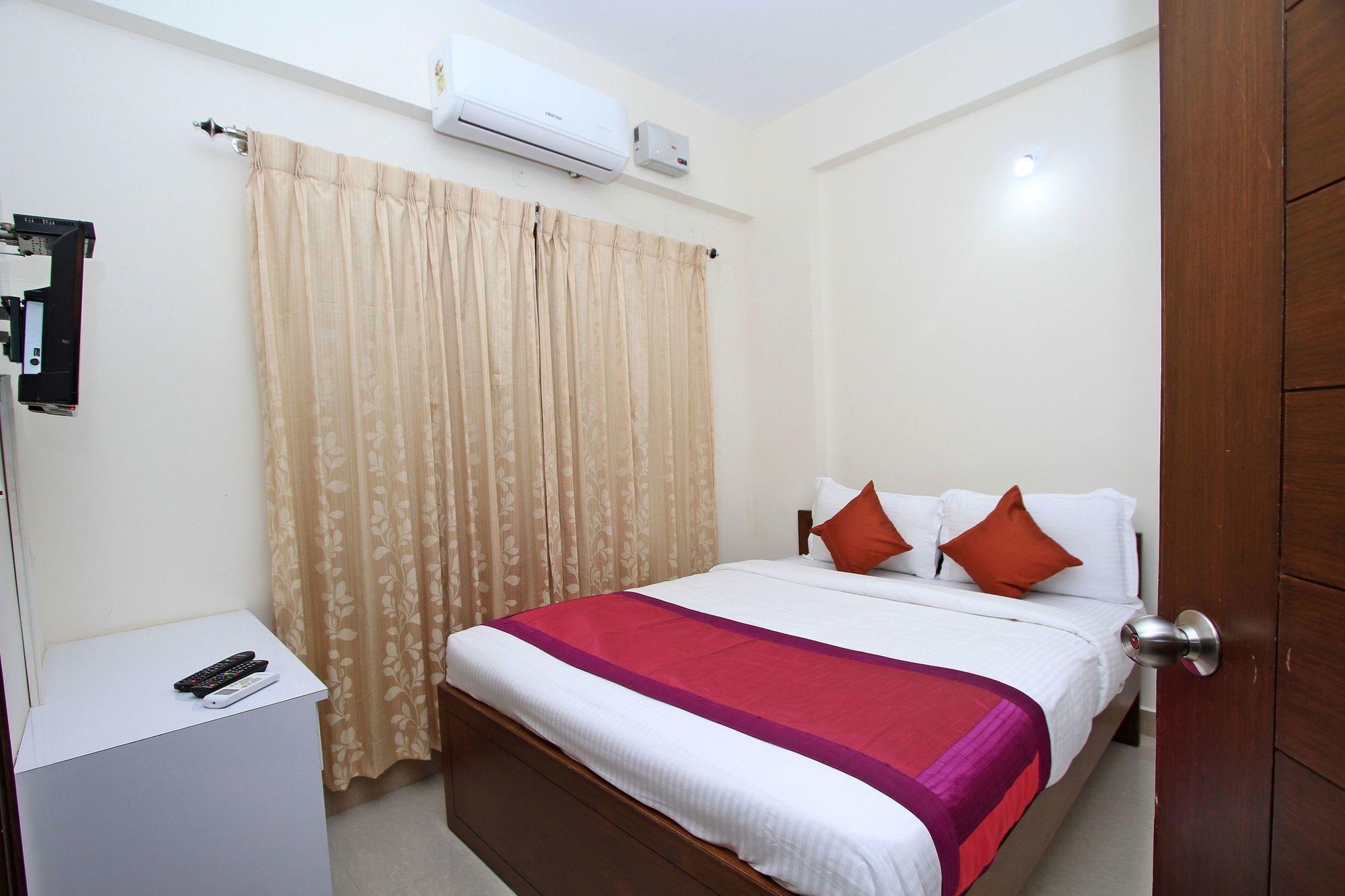Oyo 4797 Lulu Hospitality Hotel Yelahanka Eksteriør billede