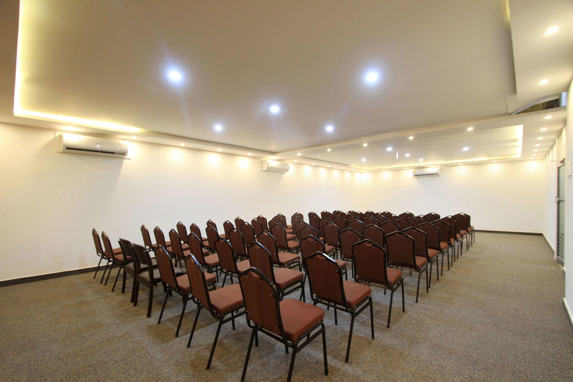 Oyo 4797 Lulu Hospitality Hotel Yelahanka Eksteriør billede