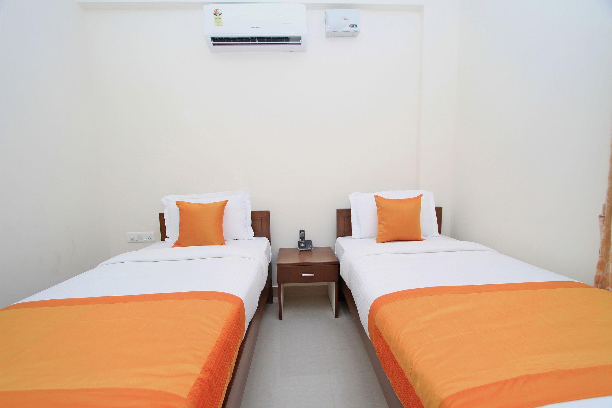 Oyo 4797 Lulu Hospitality Hotel Yelahanka Eksteriør billede